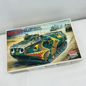 Model kit of amphibious assault vehicle box